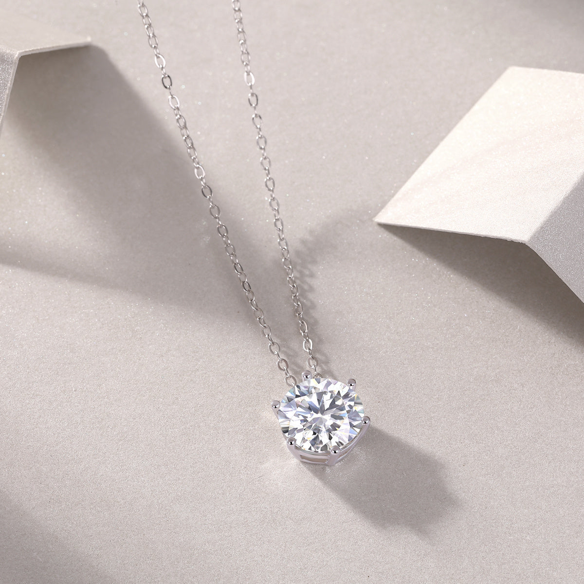 Afternoon Rose - A Fashionable And Luxurious Diamond Jewelry Pendant Set With 1-carat, 2-carat And 3-carat Moissanite S925 Sterling Silver And Platinum Plating Weloria