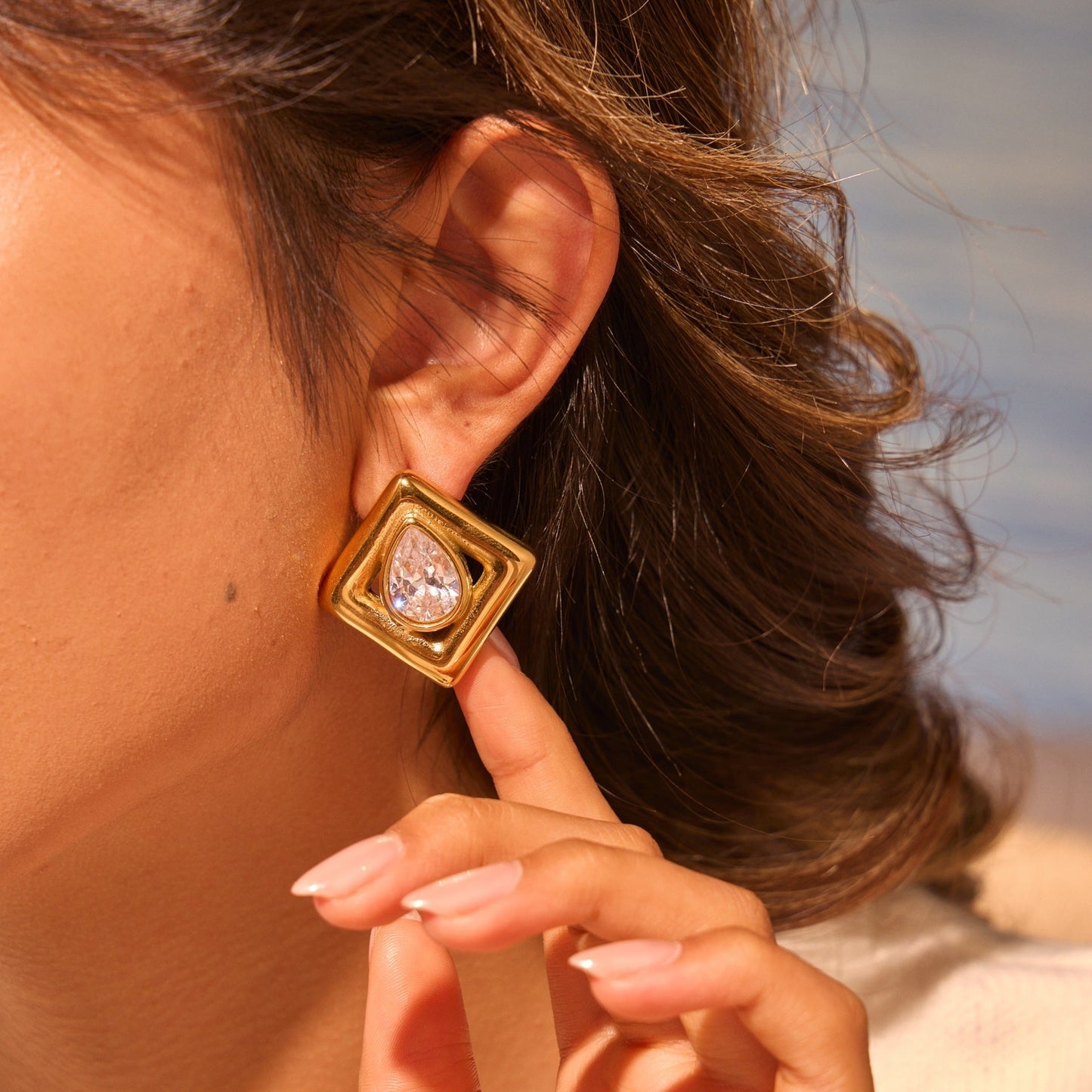 Inlaid Water Drop Zircon Stainless Steel Studs Weloria