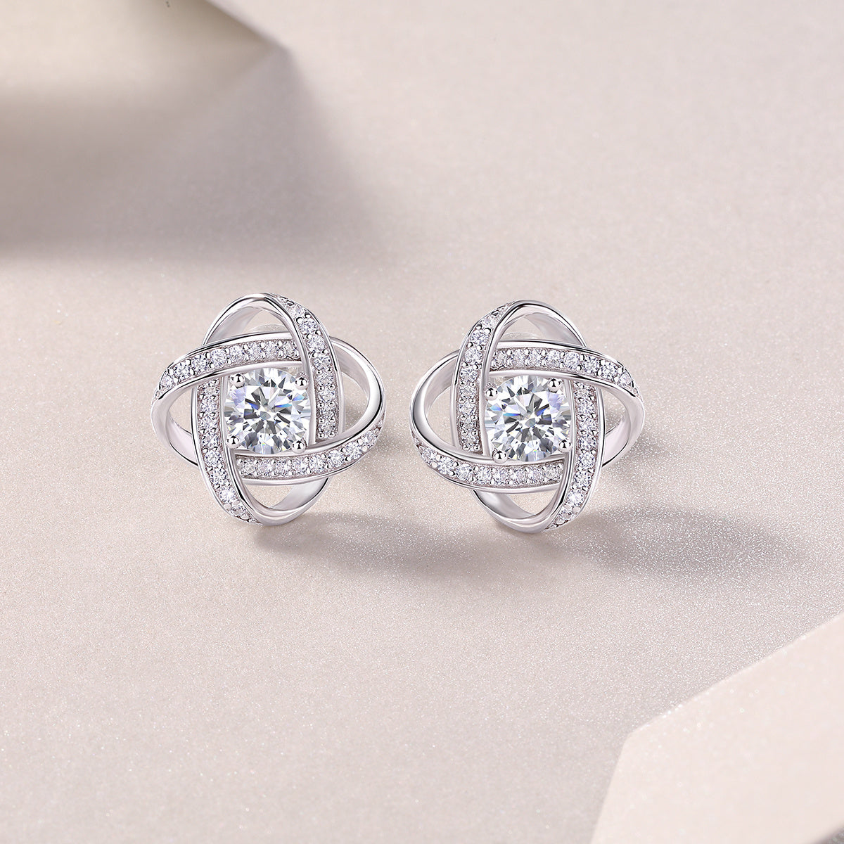 Hope Beam - A Fashionable And Luxurious Diamond Jewelry Piece Set With Half-carat Moissanite S925 Sterling Silver And Platinum-plated Stud Earrings Weloria