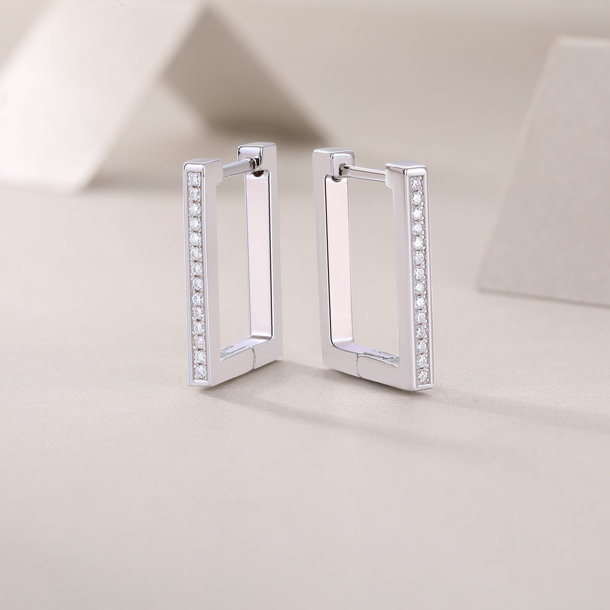 Kokang - Fashionable And Luxurious Diamond Jewelry With Moissanite S925 Sterling Silver And Platinum-plated Stud Earrings Weloria