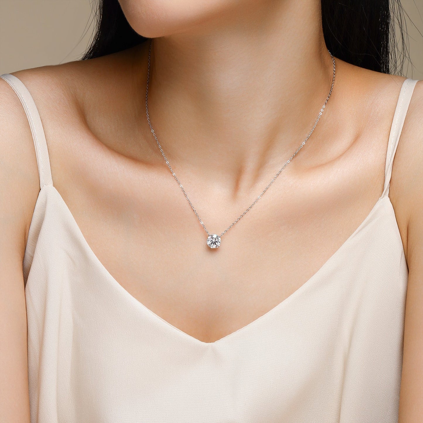 Love Of Time - A Fashionable And Luxurious Diamond Jewelry Piece Set With 2-carat Moissan Diamond S925 Sterling Silver And Platinum-plated Pendant Weloria