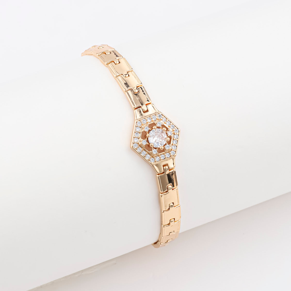 18K Gold-plated Butterfly Clover Copper Women's Bracelet Weloria