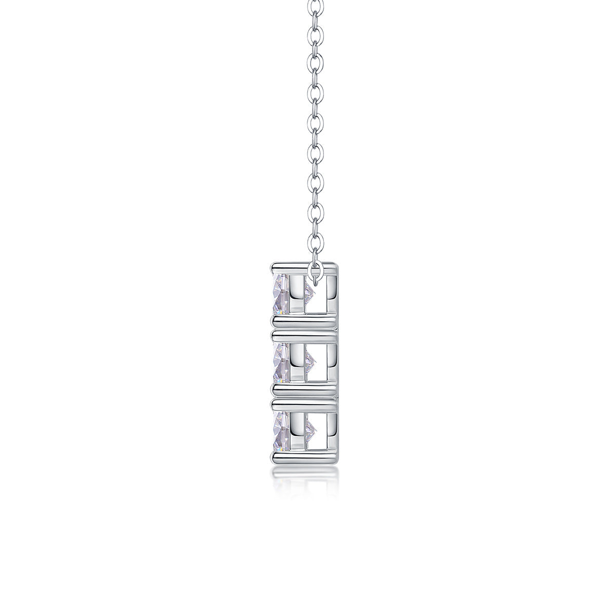 Grand Round - A Fashionable And Luxurious Diamond Jewelry Piece Set With 0.5-carat And 0.3-carat Moissan Diamonds, S925 Sterling Silver And Platinum-plated Pendant Weloria