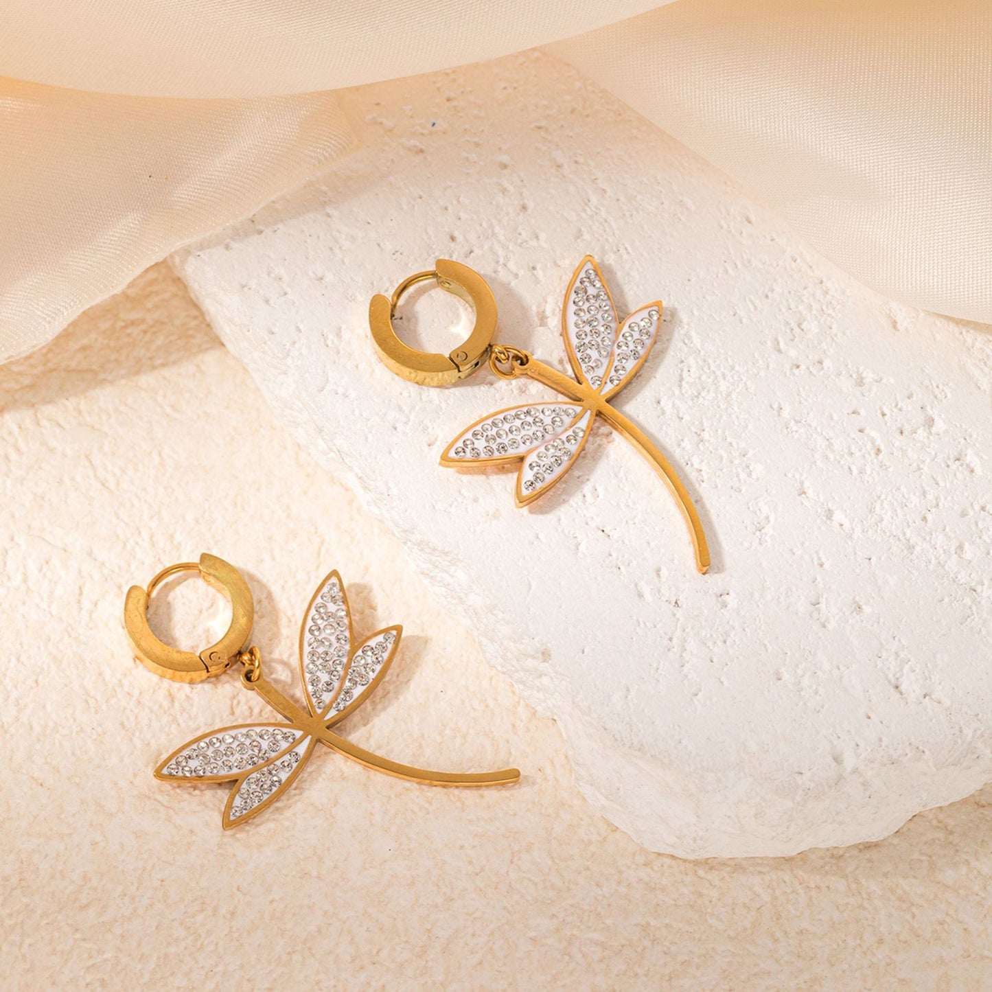 Dragonfly Titanium Steel Micro Rhinestone Zircon Necklace Weloria
