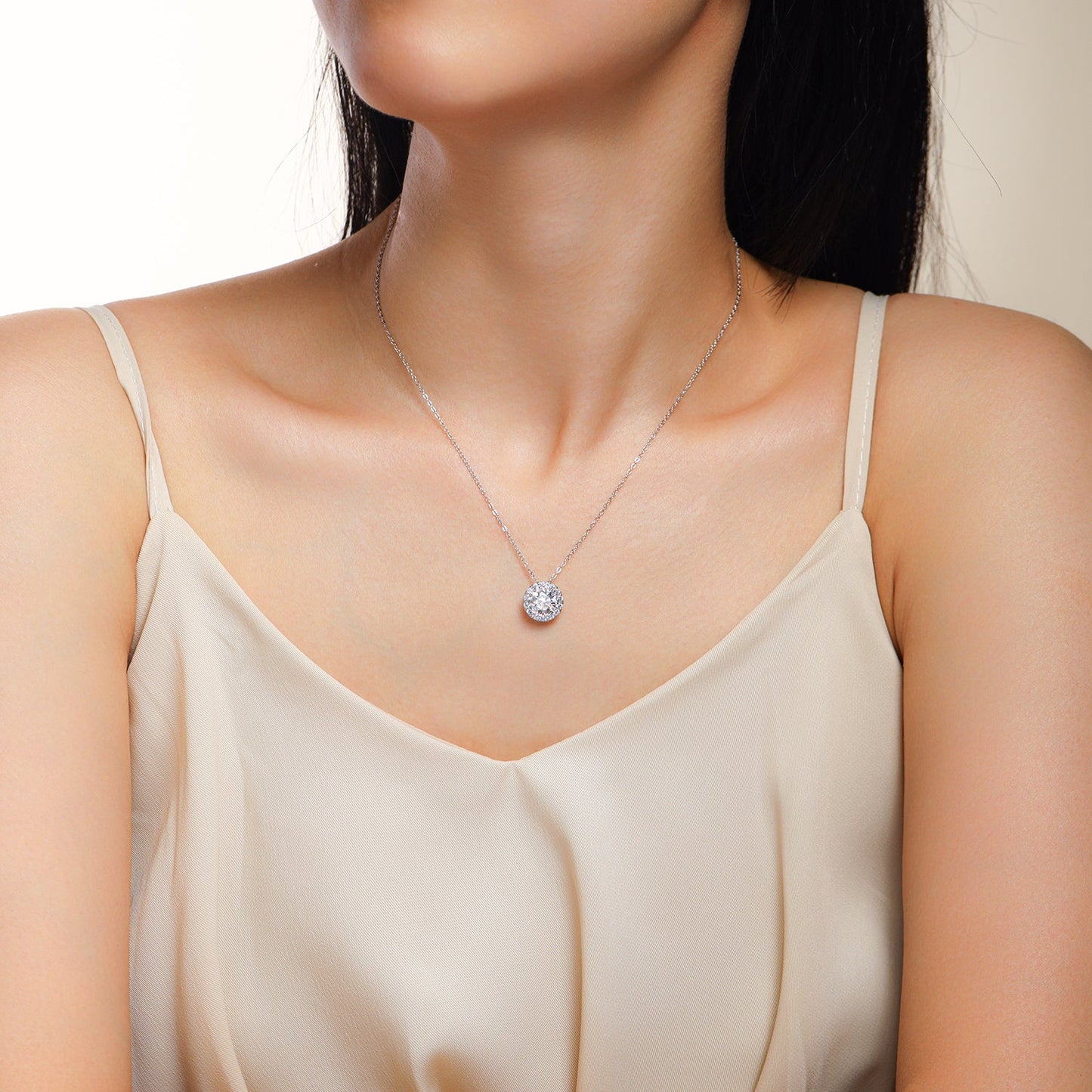Legend Of The Starry Night - A Fashionable And Luxurious Diamond Jewelry Pendant Set With 2-carat Moissanite S925 Sterling Silver And Platinum Plating Weloria