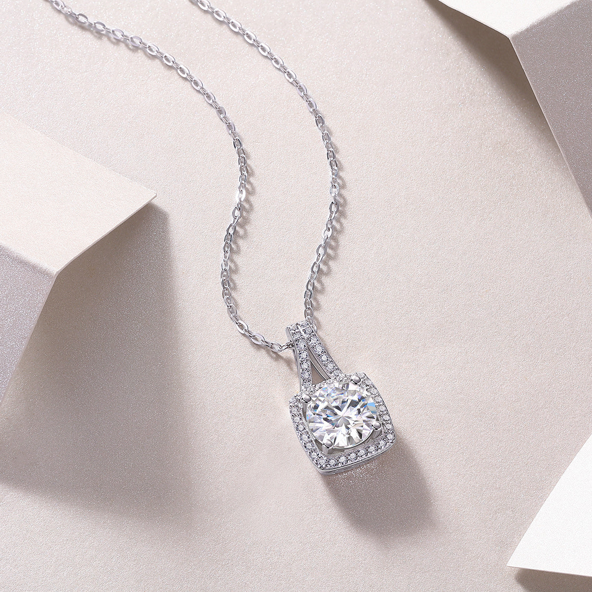 Small Square Diamond - A Fashionable And Luxurious Diamond Jewelry Piece Set With 2-carat Moissanite S925 Sterling Silver And Platinum-plated Pendant Weloria