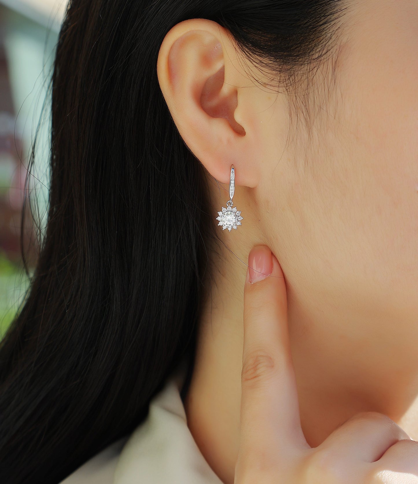 Qingcheng - A Fashionable And Luxurious Diamond Jewelry Accessory Set With Half-carat Moissan Diamond S925 Sterling Silver And Platinum-plated Stud Earrings Weloria