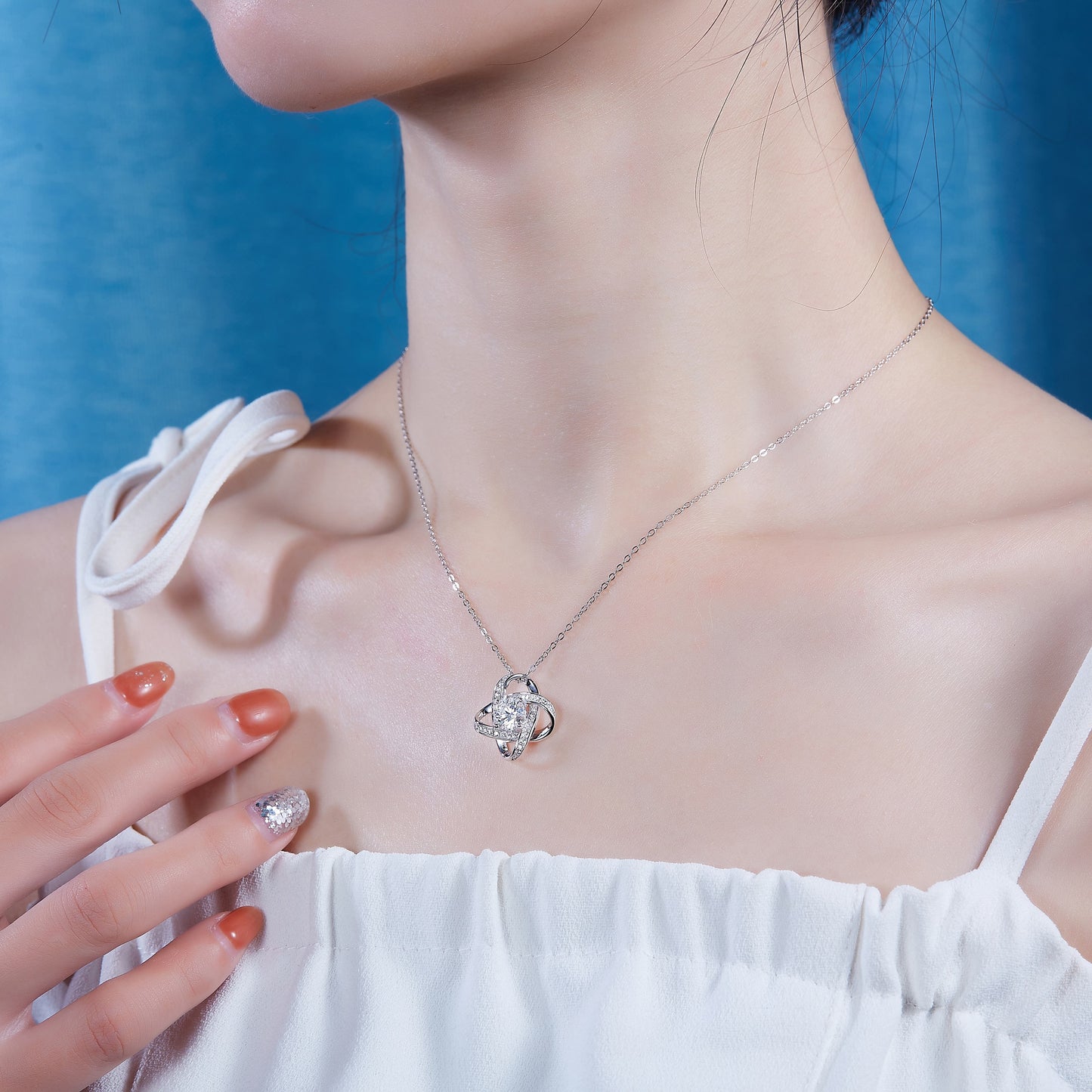 Reciprocating - A Fashionable And Luxurious Diamond Jewelry Pendant Set With 1-carat Moissanite S925 Sterling Silver And Platinum Plating Weloria