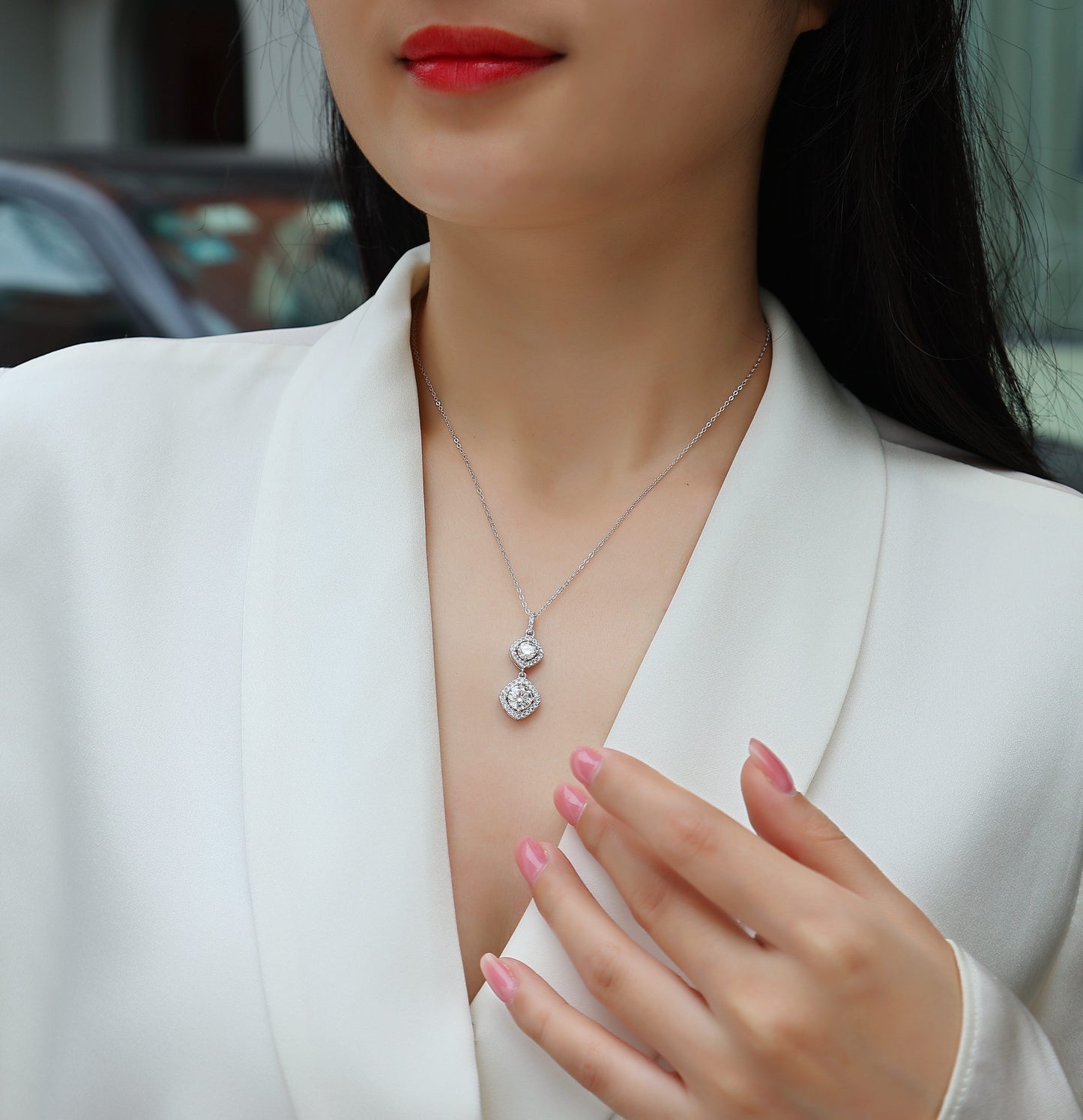 Snowy Wonderland - A Fashionable And Luxurious Diamond Jewelry Pendant Set With 1-carat Moissanite S925 Sterling Silver And Platinum Plating Weloria
