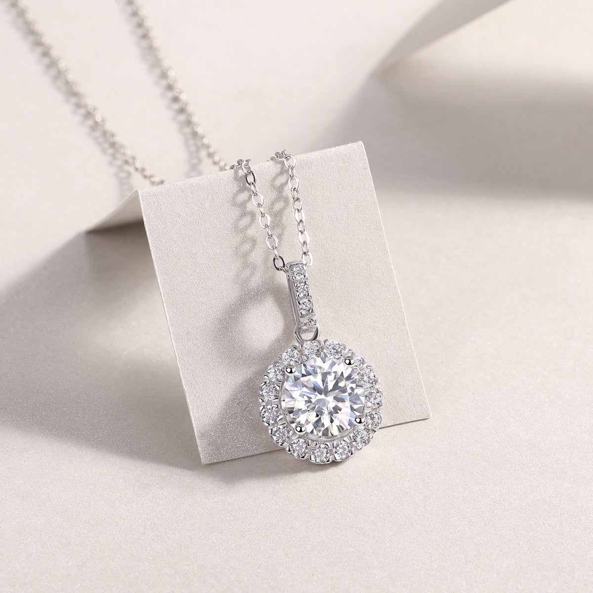 Dandelion - A Fashionable And Luxurious Diamond Jewelry Pendant Set With 2-carat Moissan Diamonds, S925 Sterling Silver And Platinum Plating Weloria