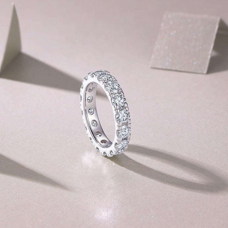Yearning - A Fashionable And Luxurious Jewelry Piece Set With One-third Carat Moissanite S925 Sterling Silver And Platinum-plated Diamond Weloria