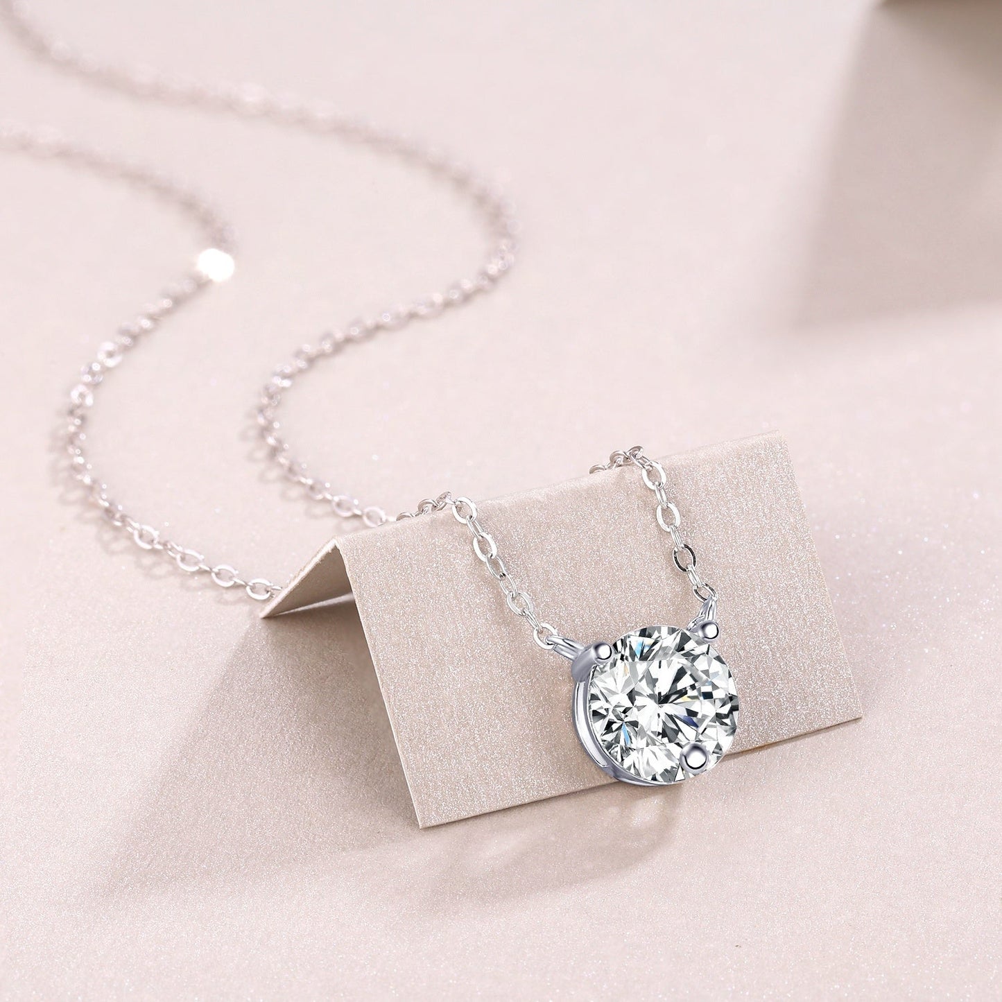 Love Of Time - A Fashionable And Luxurious Diamond Jewelry Piece Set With 2-carat Moissan Diamond S925 Sterling Silver And Platinum-plated Pendant Weloria