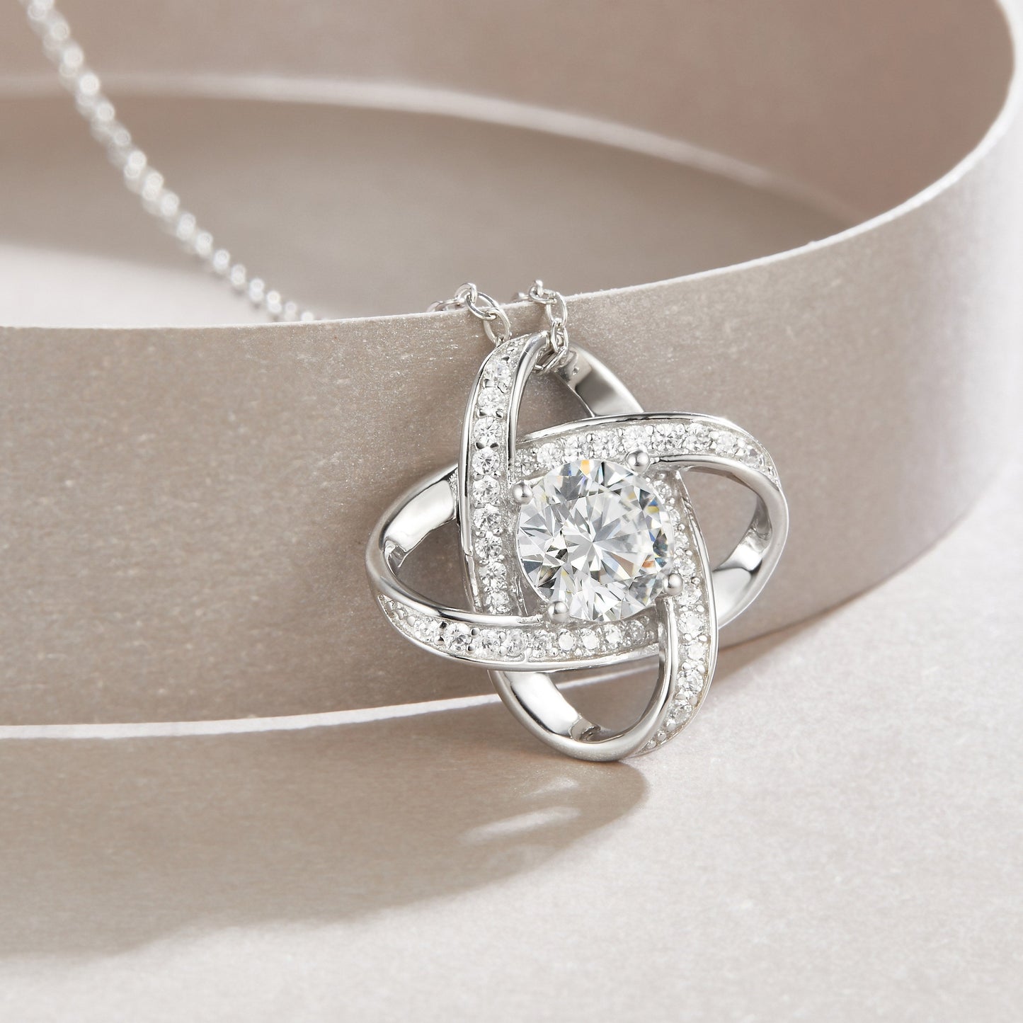 Reciprocating - A Fashionable And Luxurious Diamond Jewelry Pendant Set With 1-carat Moissanite S925 Sterling Silver And Platinum Plating Weloria