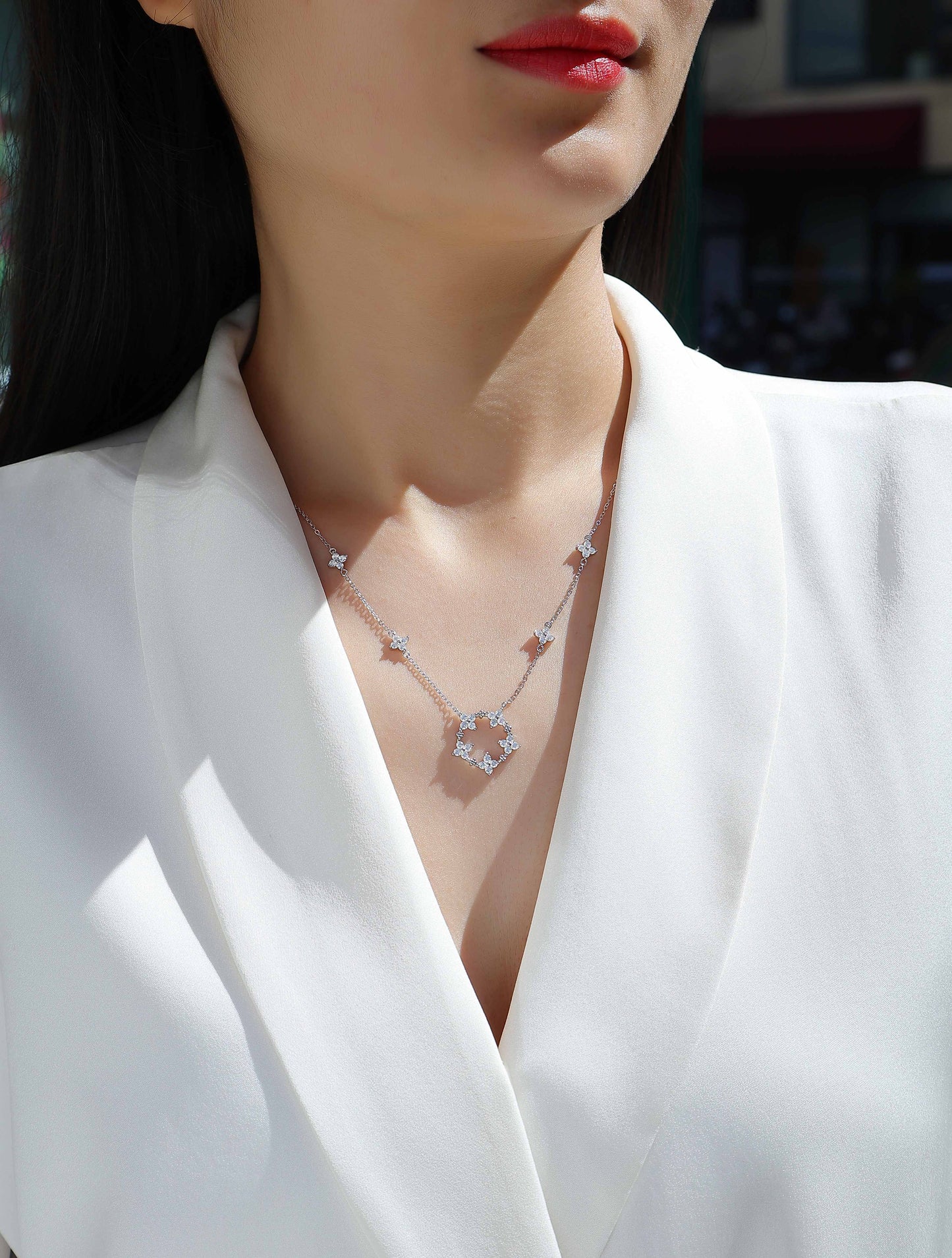Iris - A Fashionable And Luxurious Diamond Jewelry Pendant Set With Moissanite S925 Sterling Silver And Platinum Plating Weloria