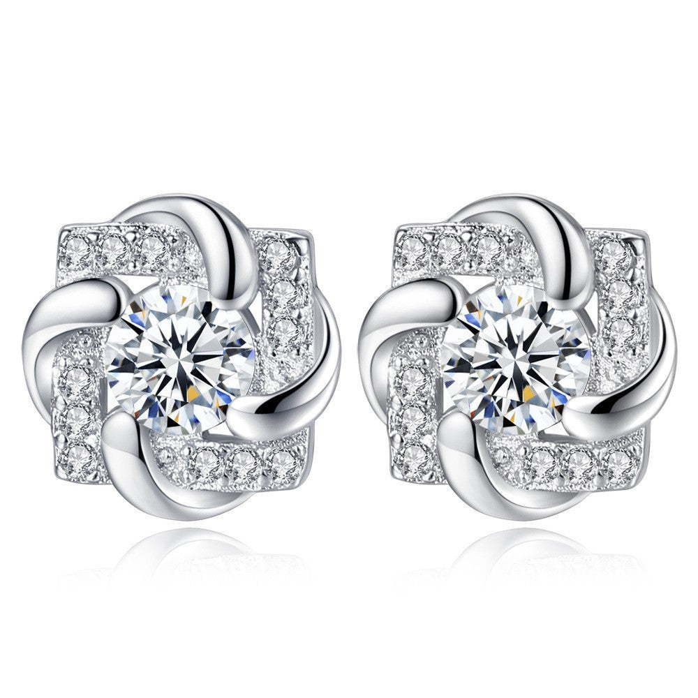 Heart-shaped Six-claw Inlaid Zircon Earrings Weloria