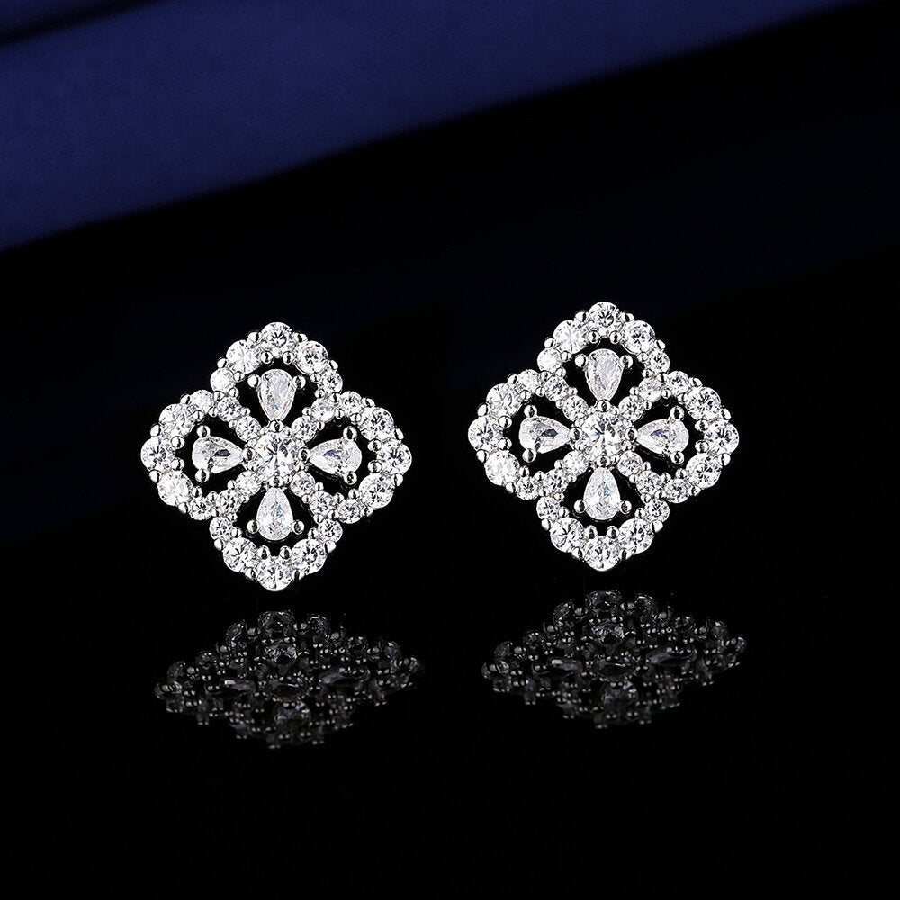 Heart-shaped Six-claw Inlaid Zircon Earrings Weloria