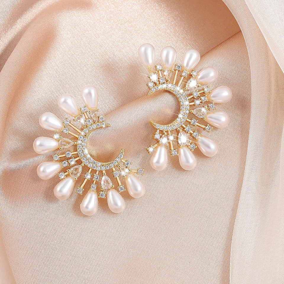 Moon Pearl Zircon Women's Simple Exquisite Special-interest Design High-grade Earrings Weloria