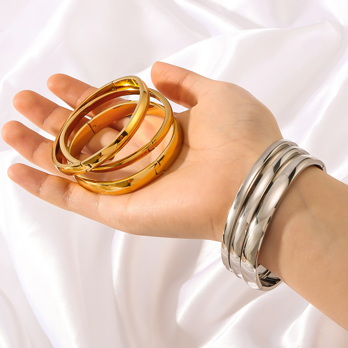 Fashionable All-match Stainless Steel Gold-plated Glossy Bracelet Does Not Fade Weloria