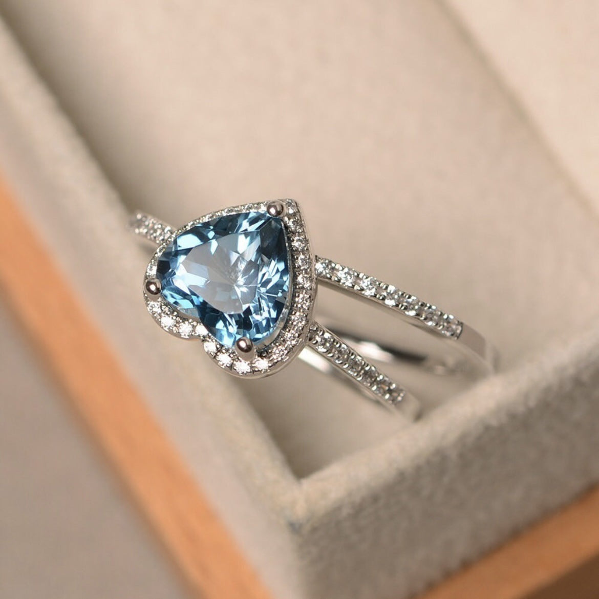 Blue Heart Zircon Ring Fashion Women Ornament Weloria