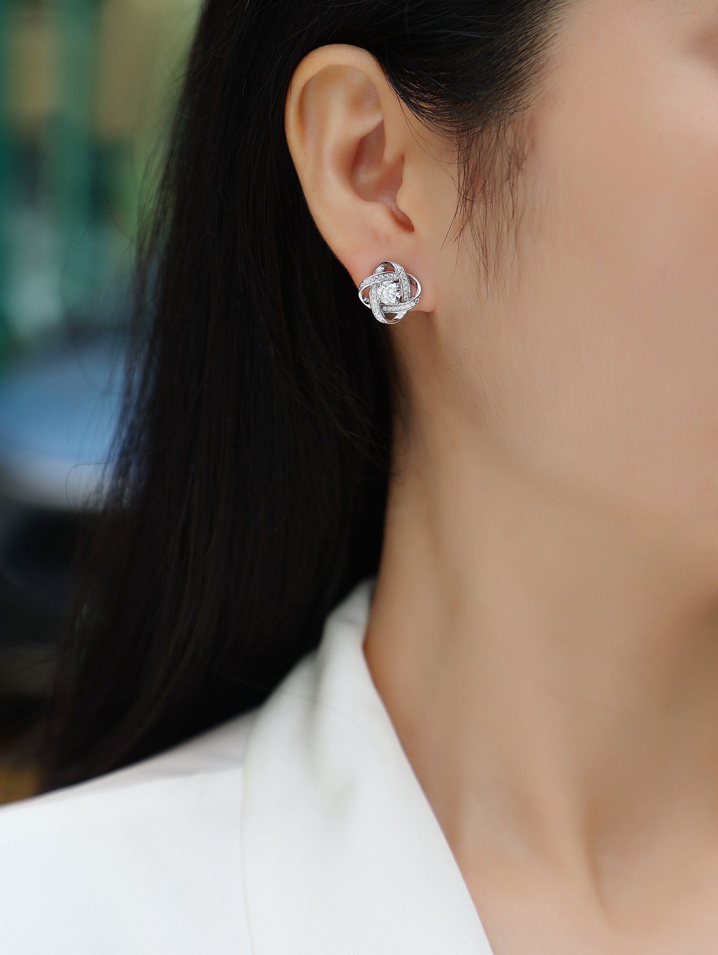 Hope Beam - A Fashionable And Luxurious Diamond Jewelry Piece Set With Half-carat Moissanite S925 Sterling Silver And Platinum-plated Stud Earrings Weloria
