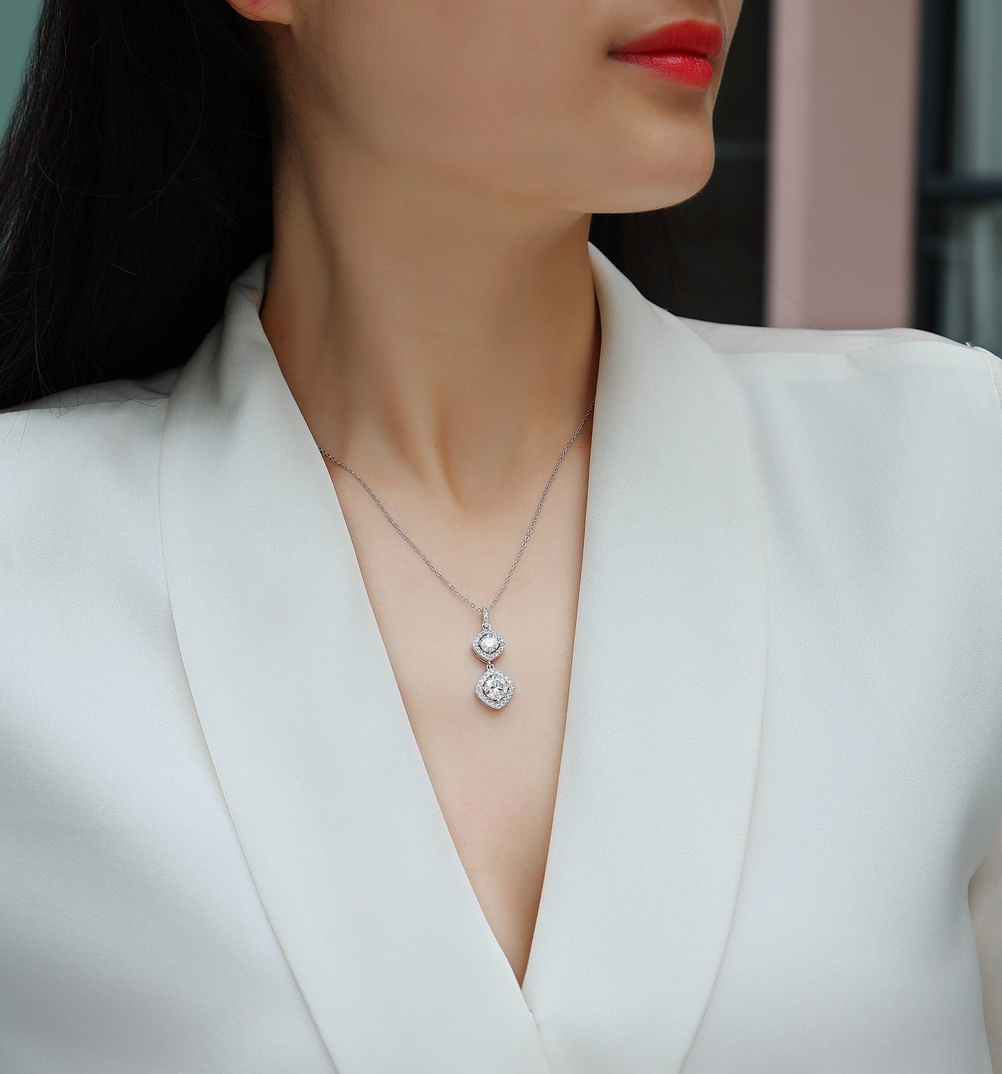 Snowy Wonderland - A Fashionable And Luxurious Diamond Jewelry Pendant Set With 1-carat Moissanite S925 Sterling Silver And Platinum Plating Weloria