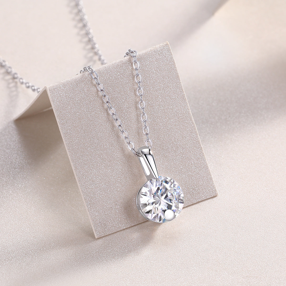 Star - A Fashionable And Luxurious Diamond Jewelry Pendant Set With 2-carat Moissan Diamond S925 Sterling Silver And Platinum Plating Weloria