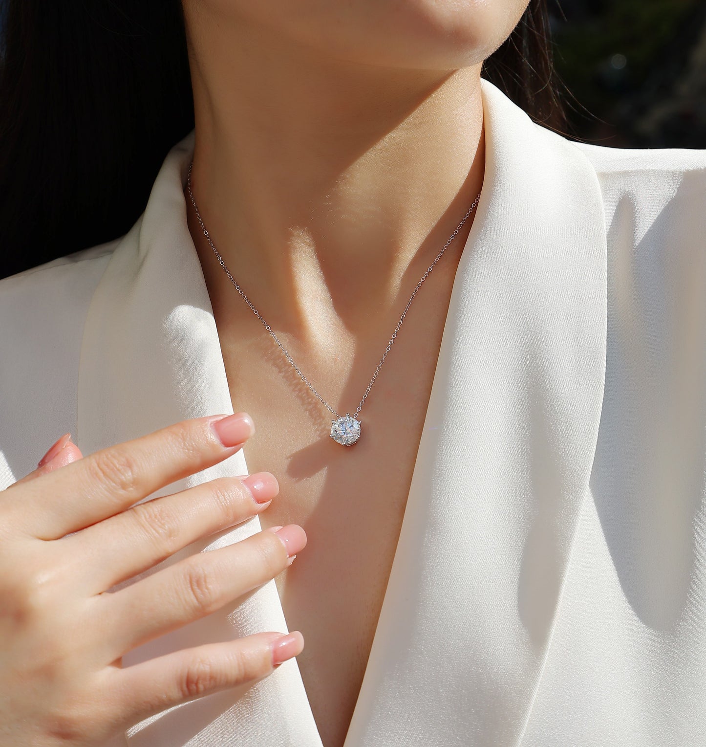 Afternoon Rose - A Fashionable And Luxurious Diamond Jewelry Pendant Set With 1-carat, 2-carat And 3-carat Moissanite S925 Sterling Silver And Platinum Plating Weloria