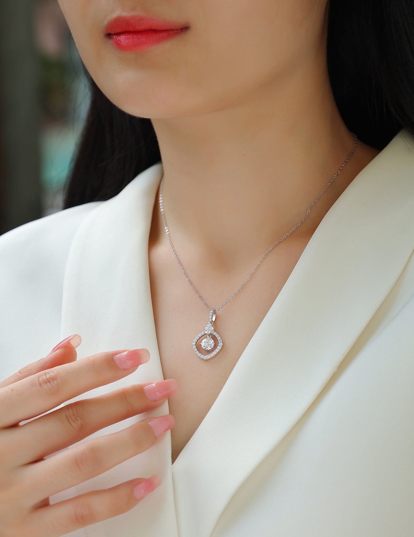 Starlight Heart-to-Heart - A Fashionable And Luxurious Diamond Jewelry Pendant Set With 1-carat Moissan Diamond S925 Sterling Silver And Platinum Plating Weloria