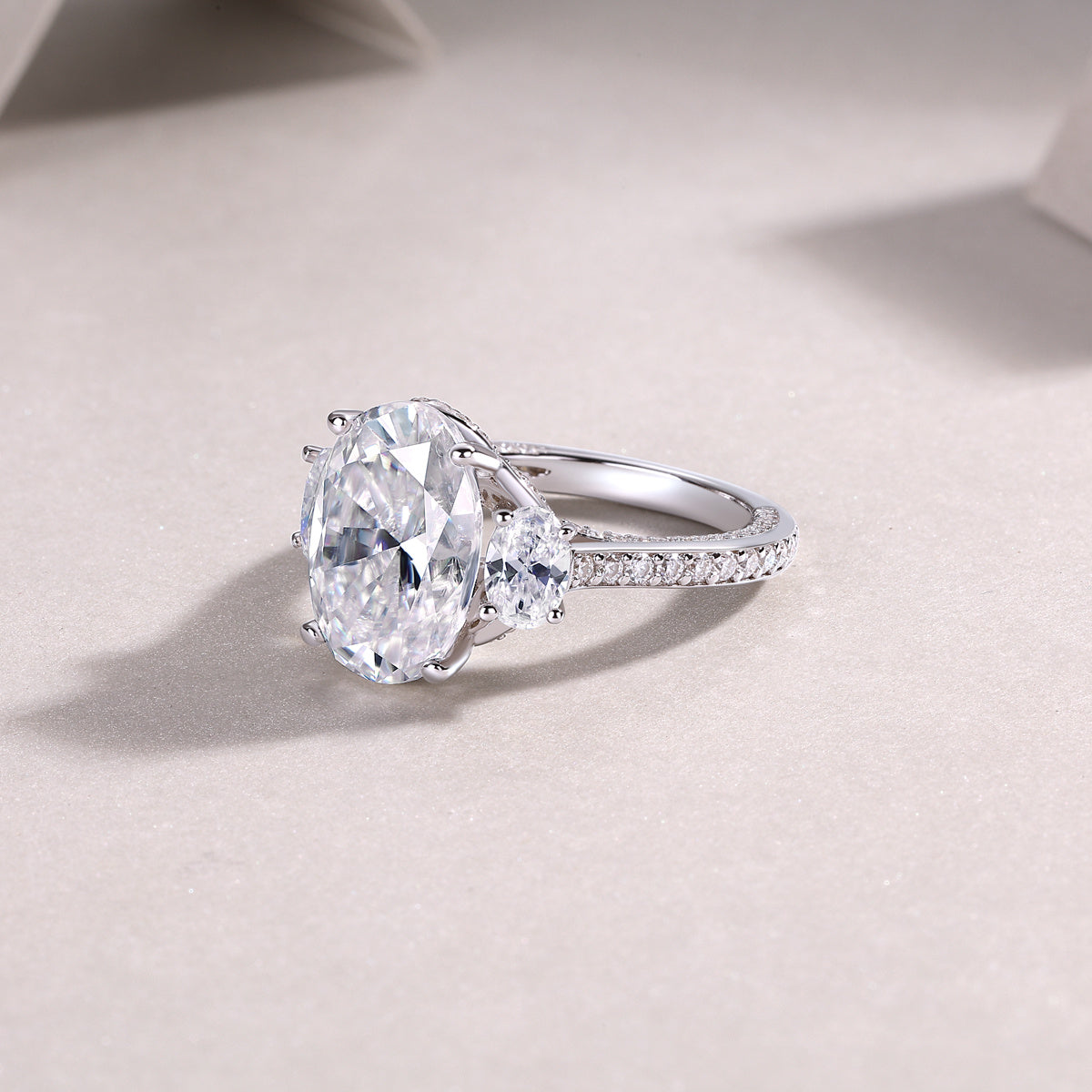 Crown Of Radiance - A Fashionable And Luxurious Jewelry Accessory Set With Moissanite S925 Sterling Silver And Platinum-plated Diamond Weloria