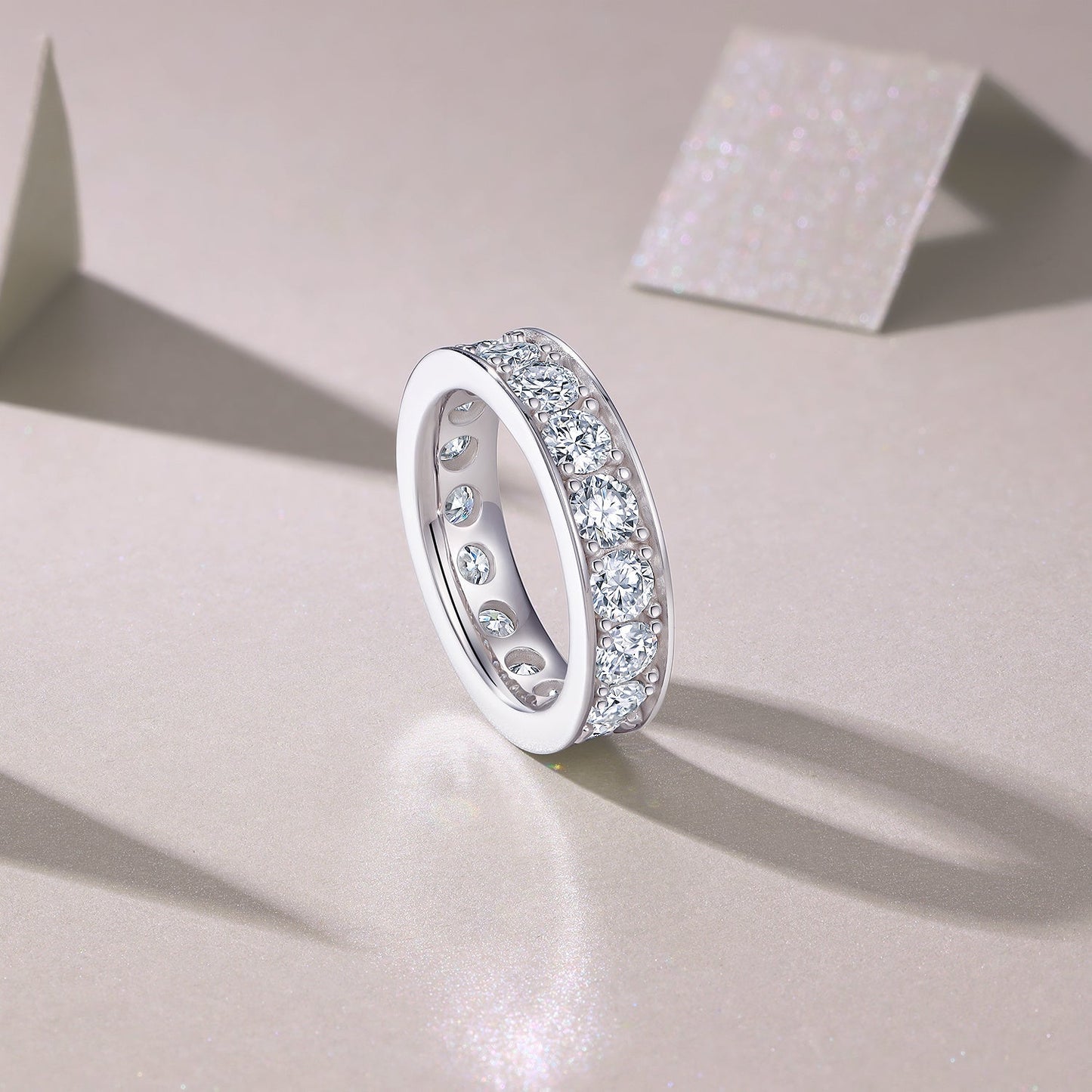 Flowing Clouds Convey Emotions - A Fashionable And Luxurious Jewelry Piece Set With One-third Carat Moissanite S925 Sterling Silver And Platinum-plated Diamond Weloria