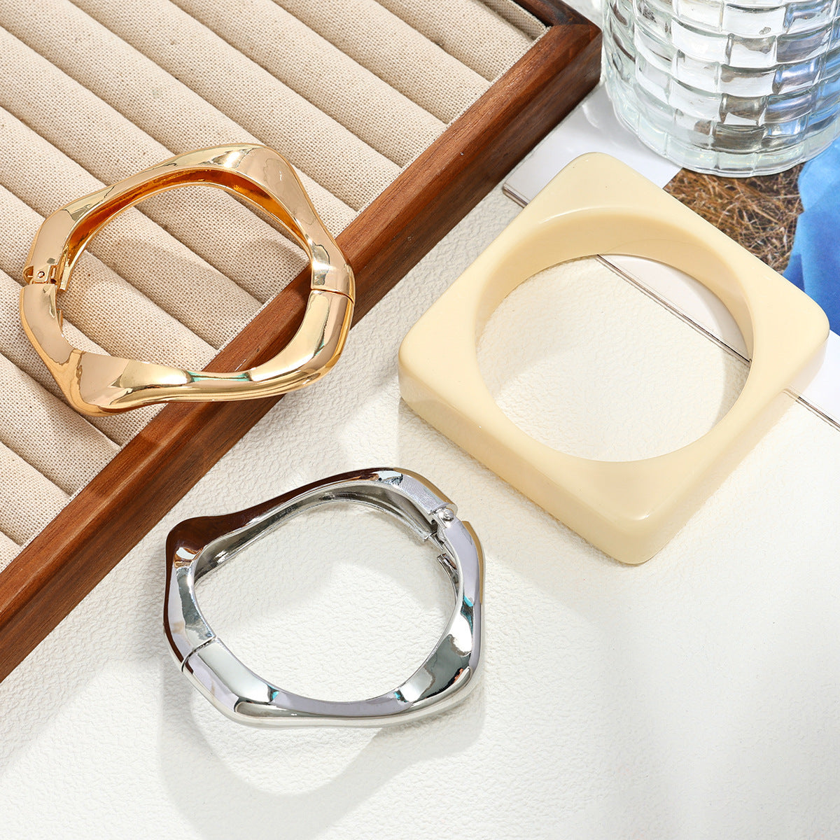 Bracelet Creative Retro Metal Glossy Surface Bracelet Weloria