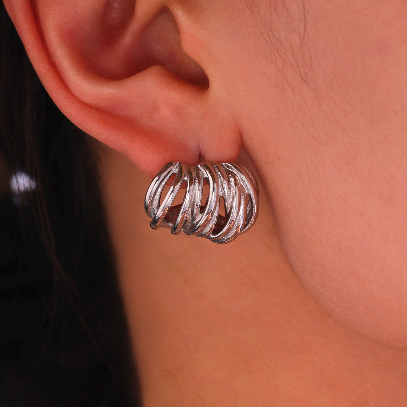 Heavy Industry Casting C- Type Ear Studs Multi-layer Lines Weloria