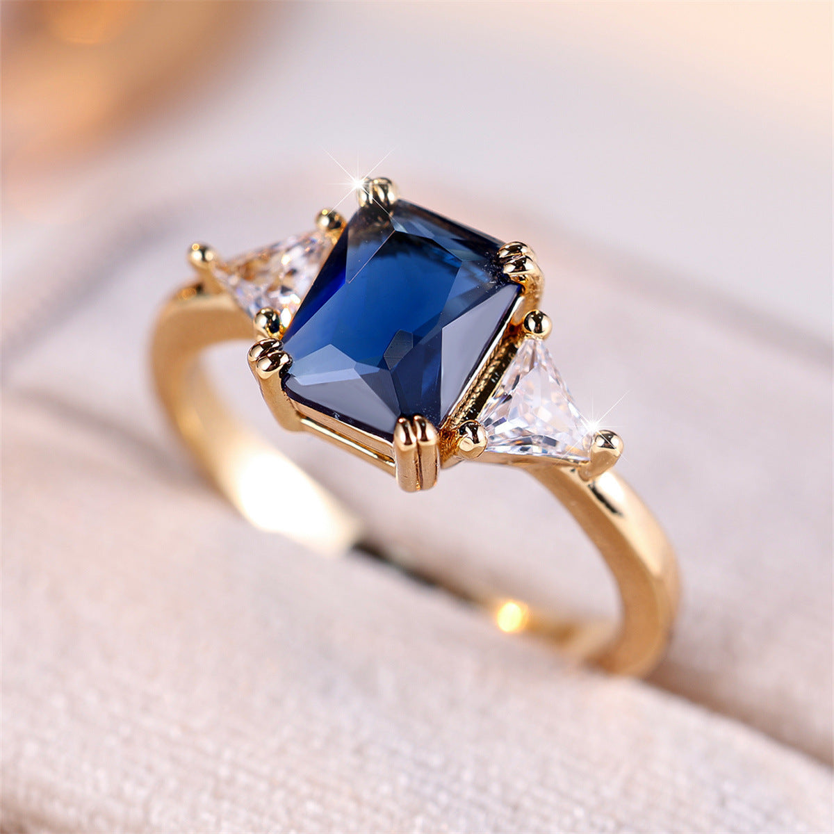 Ladies New Rectangular Fashion Simple Ring Weloria