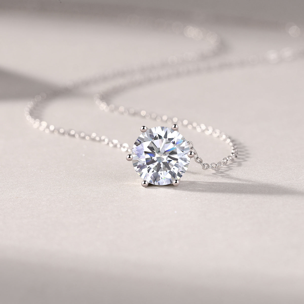 Afternoon Rose - A Fashionable And Luxurious Diamond Jewelry Pendant Set With 1-carat, 2-carat And 3-carat Moissanite S925 Sterling Silver And Platinum Plating Weloria