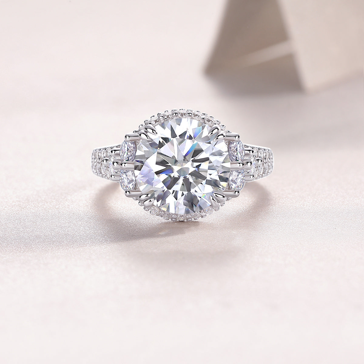 Dance With Youth - A Fashionable And Luxurious Jewelry Accessory Set With 5-carat Moissan Diamond S925 Sterling Silver And Platinum-plated Diamond Weloria