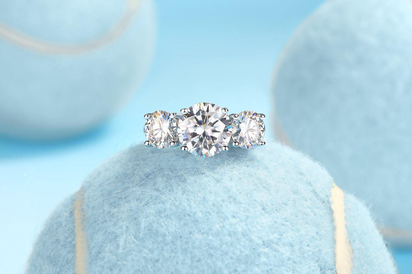 Three Lives Of Fortune - A Fashionable And Luxurious Jewelry Piece Set With 3-carat Moissan Diamond S925 Sterling Silver And Platinum-plated Diamond Weloria