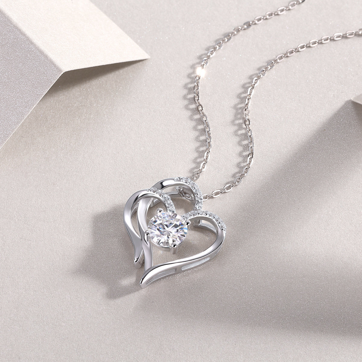 Heart To Heart - A Fashionable And Luxurious Diamond Jewelry Pendant Set With 1-carat Moissan Diamond S925 Sterling Silver And Platinum Plating Weloria