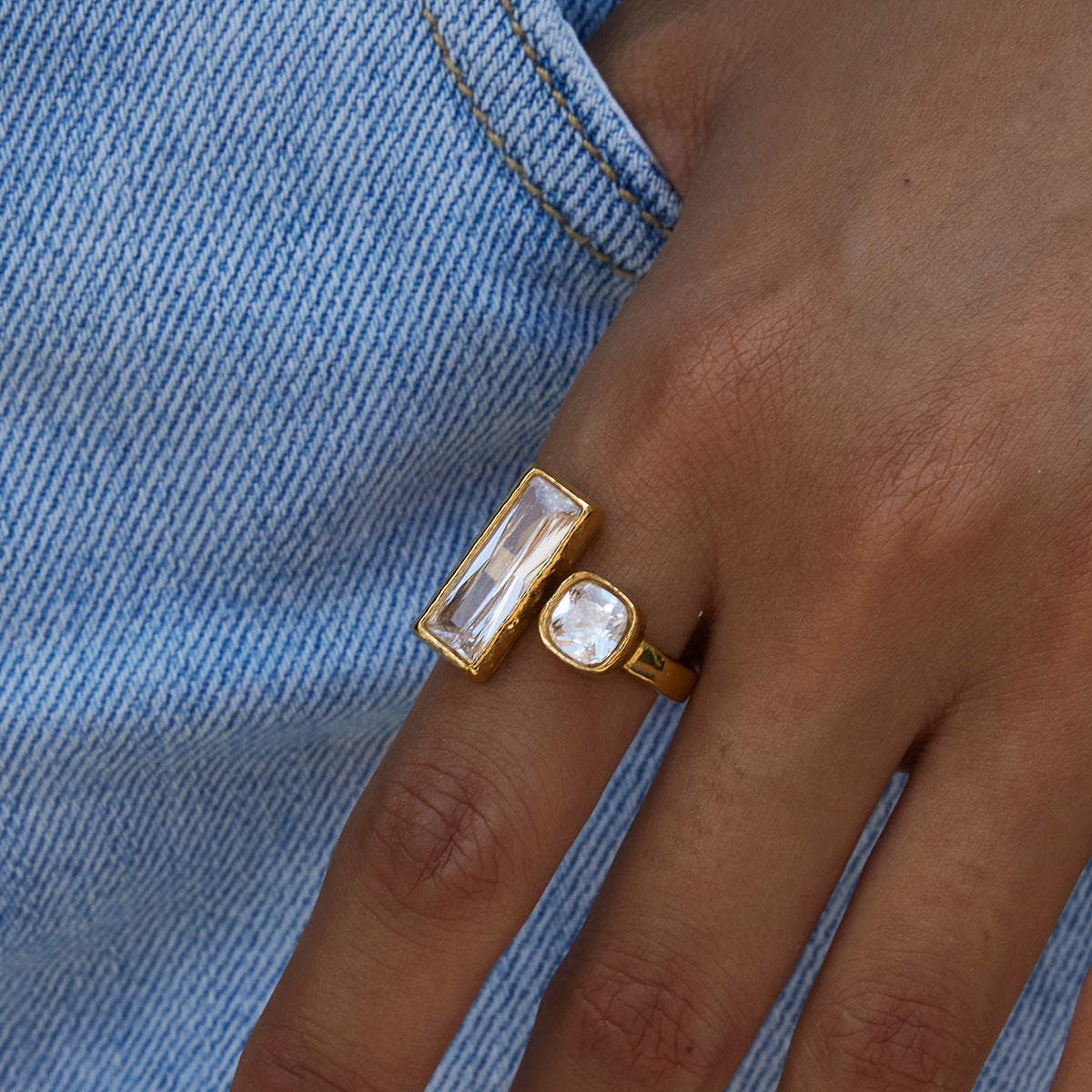 High-grade Rhinestone Titanium Steel No Fading Ring Weloria