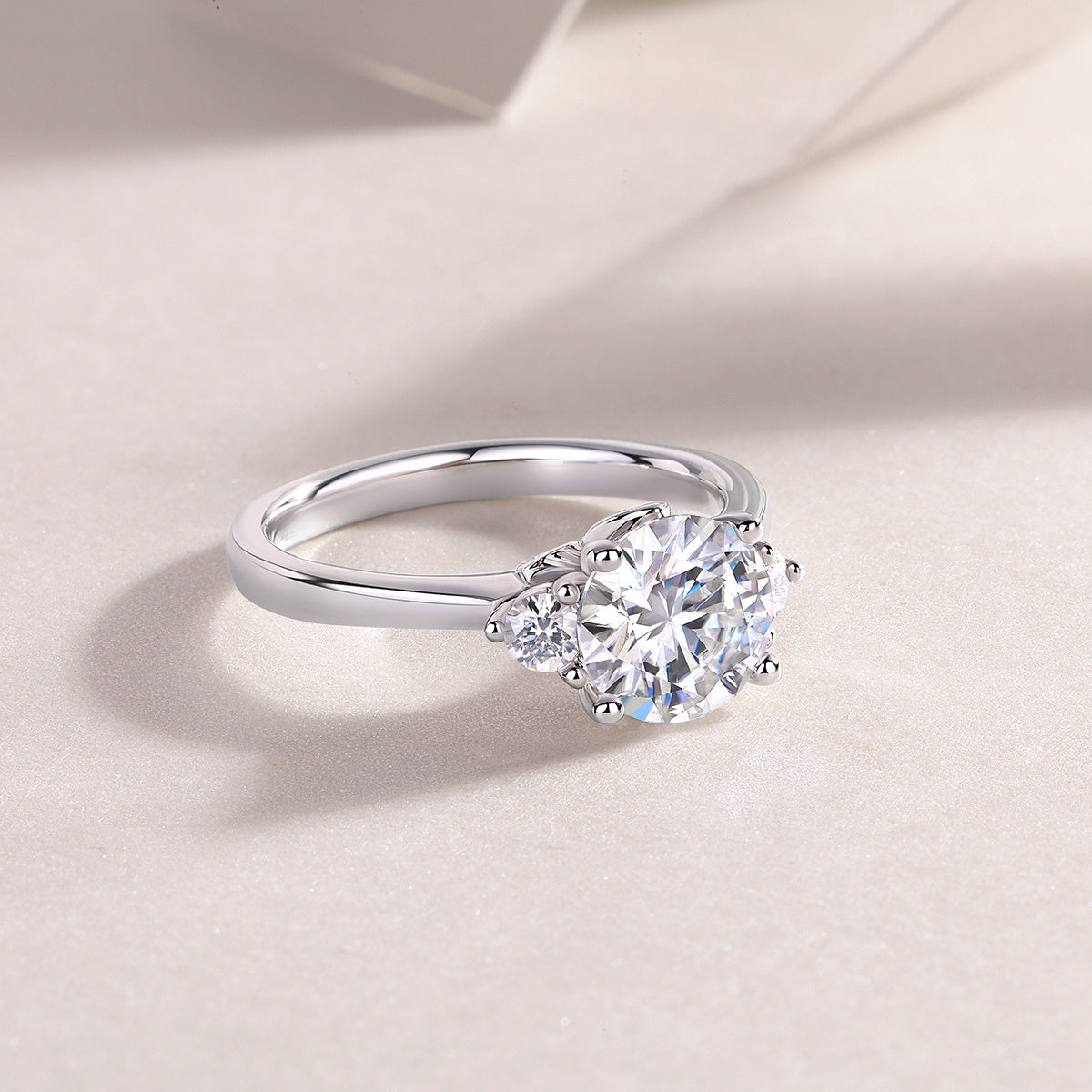Starry Night Brilliance - A Fashionable And Luxurious Jewelry Piece Set With 2-carat Moissan Diamond S925 Sterling Silver And Platinum-plated Diamond Weloria