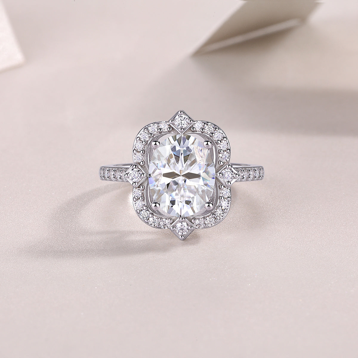 Camellia - A Fashionable Jewelry Ring Set With Moissanite S925 Sterling Silver And Gold-plated Diamond Weloria