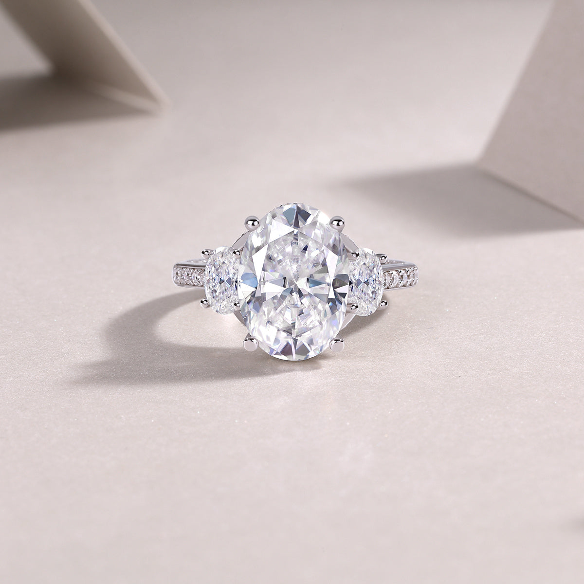 Crown Of Radiance - A Fashionable And Luxurious Jewelry Accessory Set With Moissanite S925 Sterling Silver And Platinum-plated Diamond Weloria