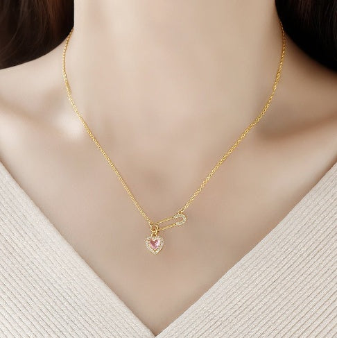 Rhinestone Heart-shaped Pin Necklace Special-interest Design Exquisite High-grade Light Luxury Clavicle Chain Weloria