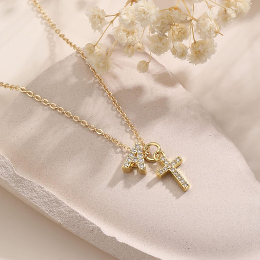 European And American Zircon Inlaid 26 Letter Necklace With Diamonds Weloria