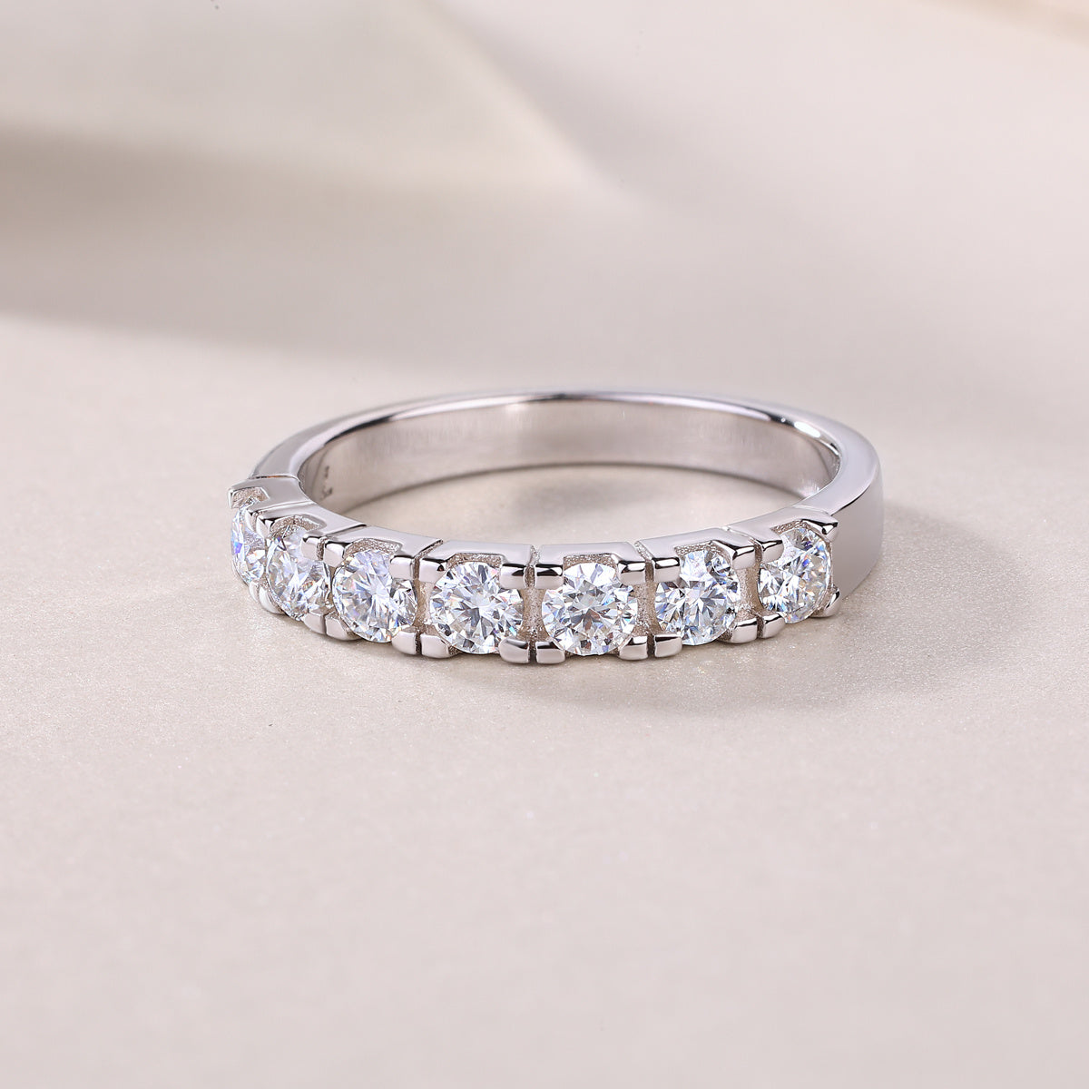 LUCKY 7- A Fashionable And Luxurious Jewelry Piece Set With One-tenth Moissan Diamond, S925 Sterling Silver And Platinum-plated Diamond Weloria