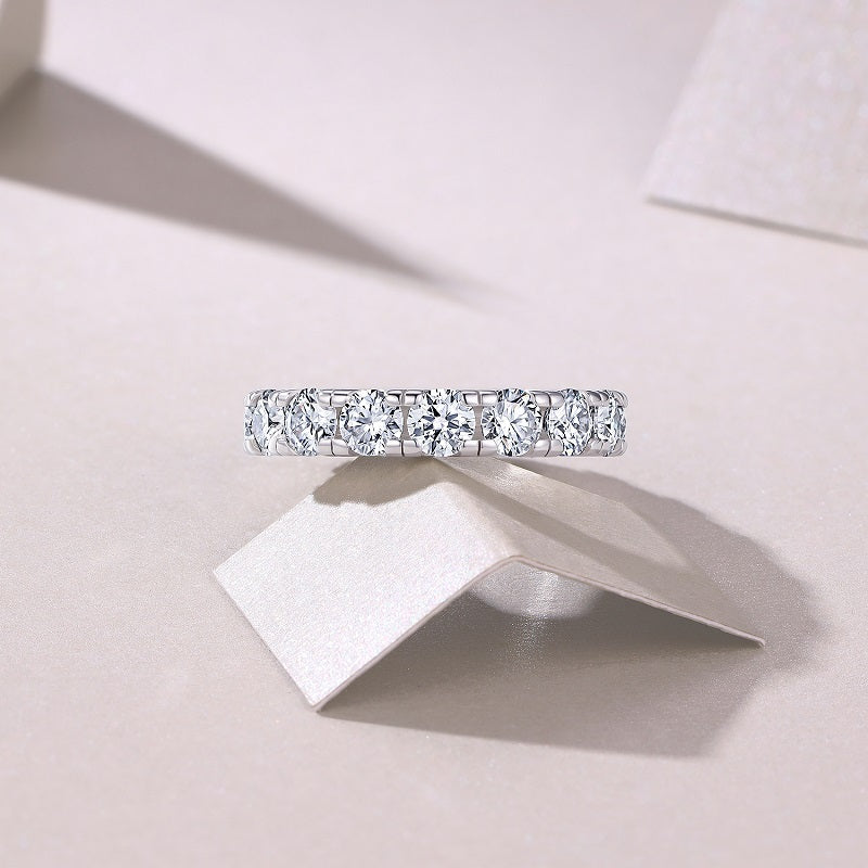Yearning - A Fashionable And Luxurious Jewelry Piece Set With One-third Carat Moissanite S925 Sterling Silver And Platinum-plated Diamond Weloria