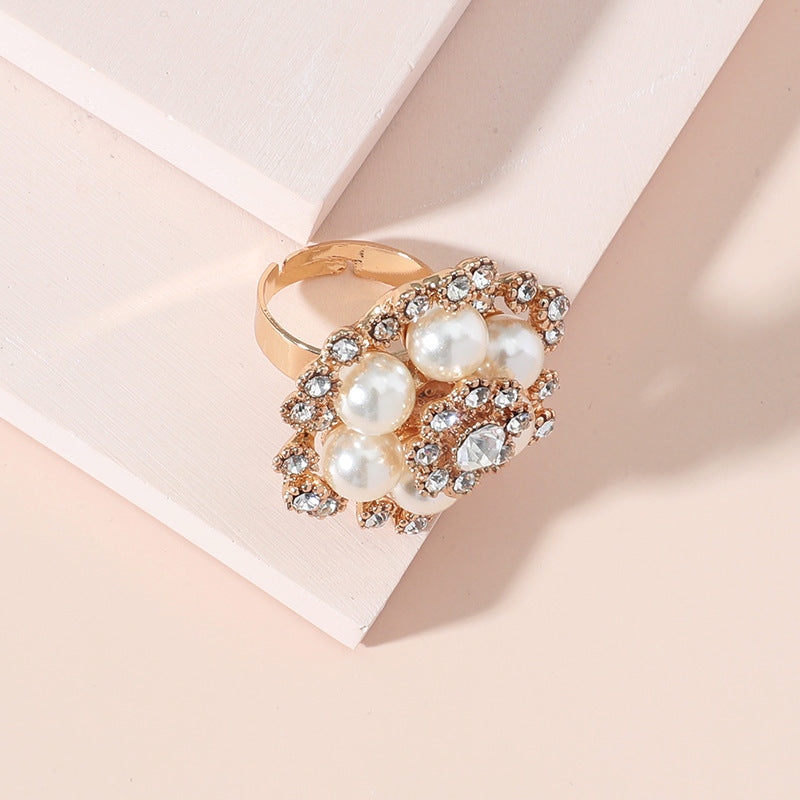Simple Retro Fashion Refined Rhinestone Pearl Flower Ring Weloria