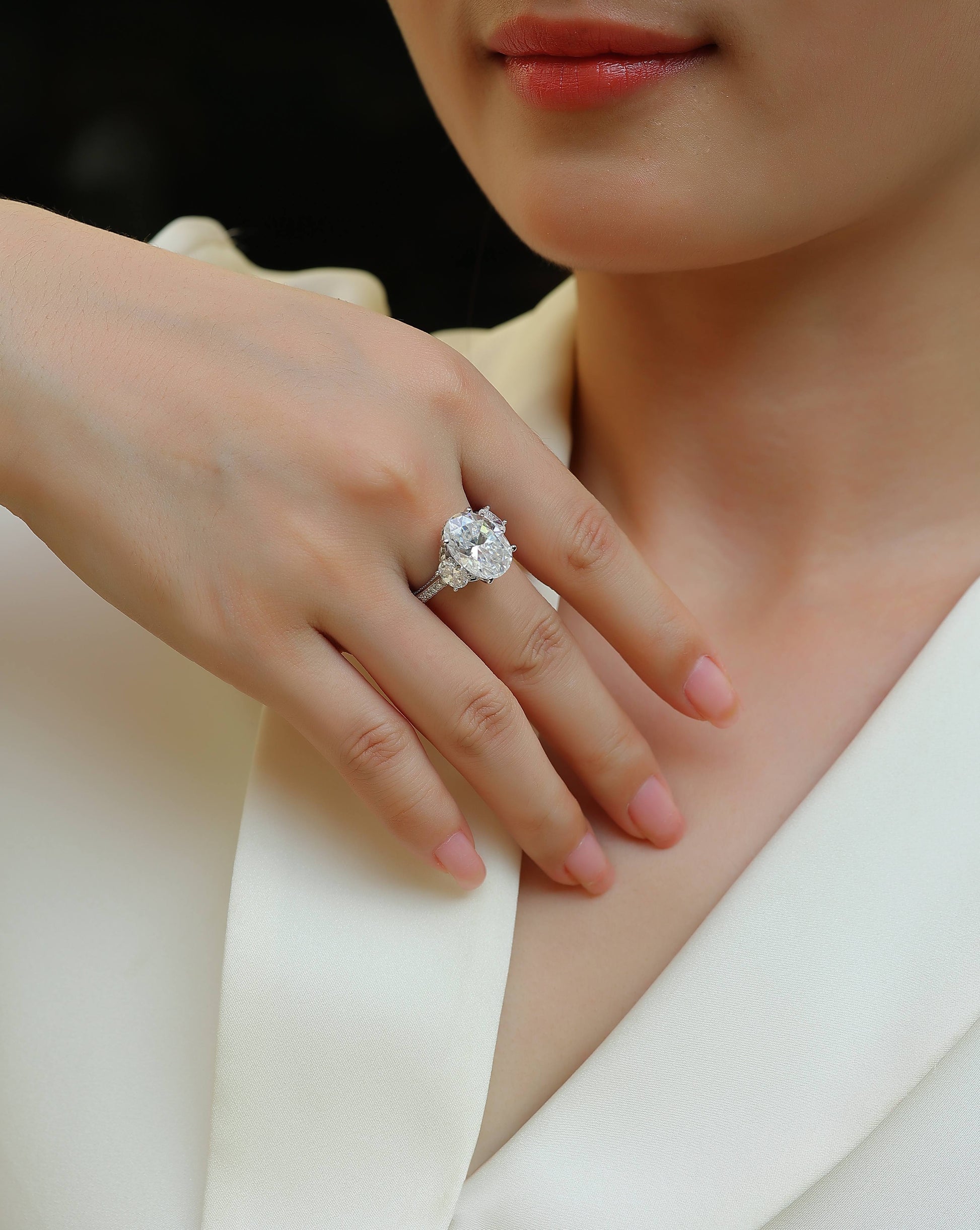 Crown Of Radiance - A Fashionable And Luxurious Jewelry Accessory Set With Moissanite S925 Sterling Silver And Platinum-plated Diamond Weloria