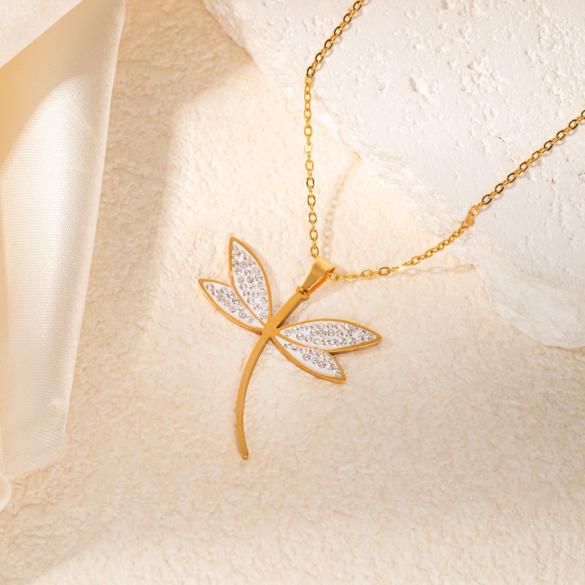 Dragonfly Titanium Steel Micro Rhinestone Zircon Necklace Weloria