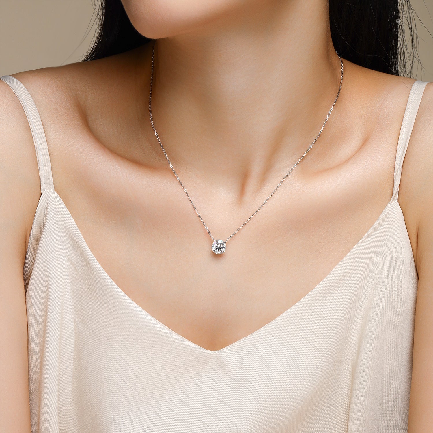 Love Of Time - A Fashionable And Luxurious Diamond Jewelry Piece Set With 2-carat Moissan Diamond S925 Sterling Silver And Platinum-plated Pendant Weloria