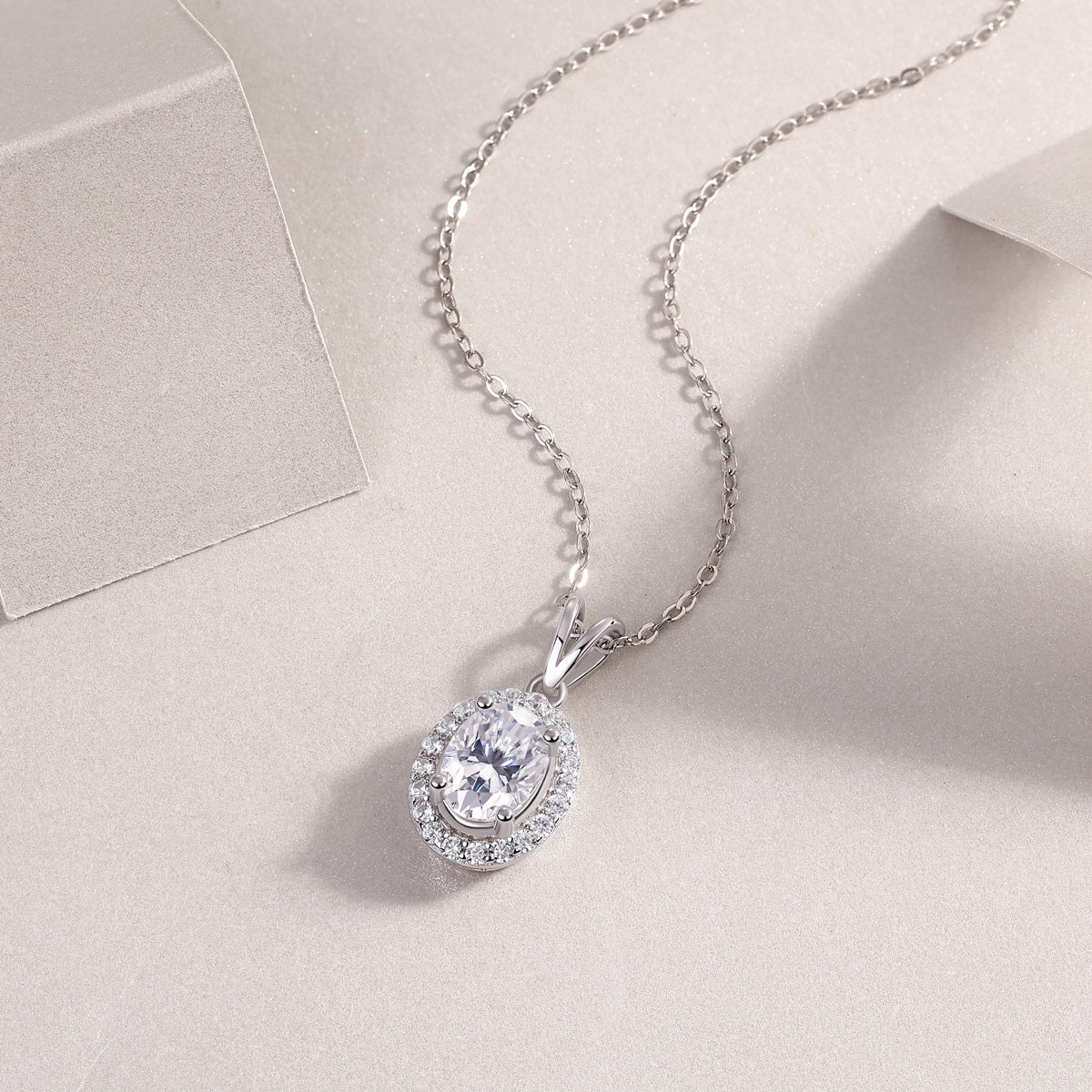 Infinite - A Fashionable And Luxurious Diamond Jewelry Pendant Set With Moissanite S925 Sterling Silver And Platinum Plating Weloria